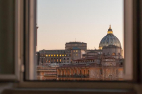  St.Peter's Mirror - Romantic View  Рим